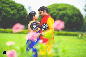 Kolkata Wedding Photographers 19 KWP 94 pre wedding shoot with props